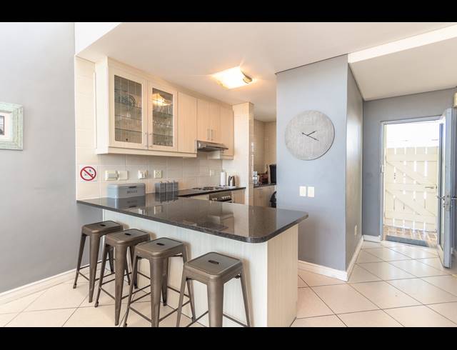 2 BEDROOM APARTMENT RENTED IN BIG BAY